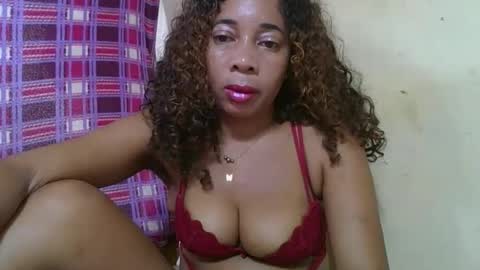 Snapshot of olinaa chatting on 04-21-26, 12:23 olinaa online show from 04-21-26, 12:23