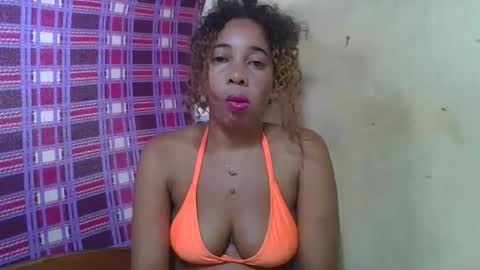 Snapshot of olinaa chatting on 04-22-26, 06:20 olinaa online show from 04-22-26, 06:20