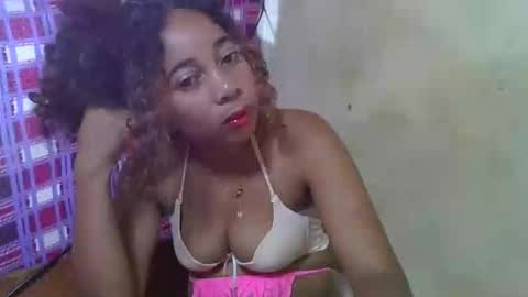 Snapshot of olinaa chatting on 05-04-26, 02:02 olinaa online show from 05-04-26, 02:02