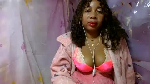Snapshot of olinaa chatting on 06-22-26, 03:36 olinaa online show from 06-22-26, 03:36