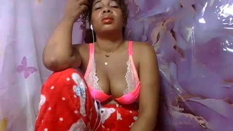 Snapshot of olinaa chatting on 06-27-26, 05:29 olinaa online show from 06-27-26, 05:29