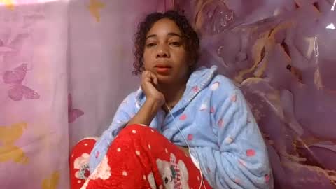 Snapshot of olinaa chatting on 06-29-26, 05:25 olinaa online show from 06-29-26, 05:25
