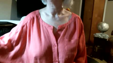 Olivia online show from 01-26-25, 02:56