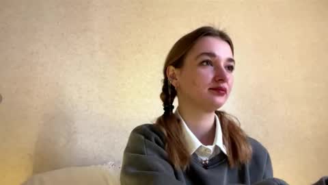 Olivia here online show from 09-26-25, 09:02
