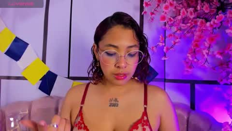 Snapshot of olivejoness_ chatting on 10-01-25, 05:57 olive online show from 10-01-25, 05:57