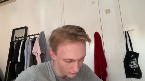 Snapshot of oliver_and_thomas chatting on 11-02-25, 01:46 Oliver and Thomas online show from 11-02-25, 01:46
