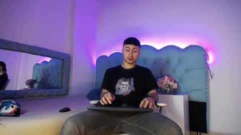 Oliver Benedetti online show from 02-08-26, 03:43