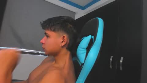 Oliver bray online show from 10-28-25, 02:31