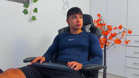 Oliver bray online show from 01-12-26, 07:52