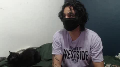 oliver_laid_2023 online show from 12-04-24, 08:18