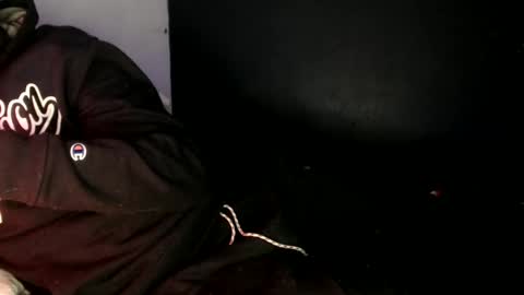 oliver_laid_2023 online show from 01-16-25, 01:47