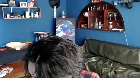 oliver_laid_2023 online show from 09-16-25, 06:53