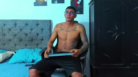 oliver_smith_2 online show from 05-13-26, 04:48
