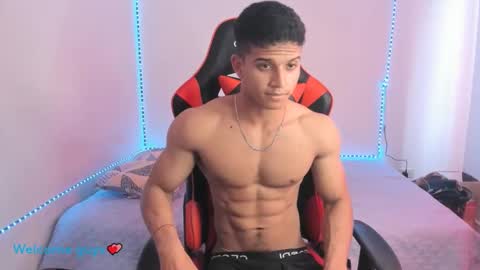 Snapshot of oliver_thompsson chatting on 12-19-24, 04:46 oliver thompsson online show from 12-19-24, 04:46