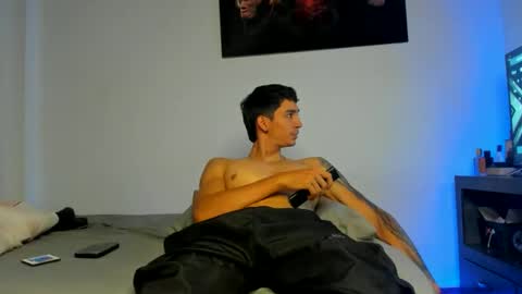 Oliver bennet online show from 10-19-25, 08:20