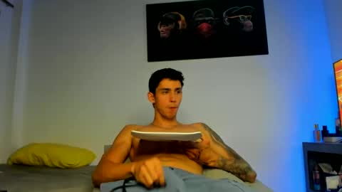 Oliver bennet online show from 10-22-25, 02:23