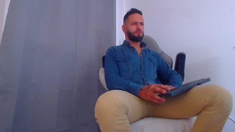 oliver online show from 12-16-24, 05:33