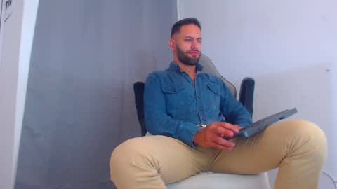 oliver online show from 01-11-25, 11:35