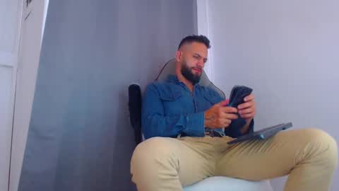 oliver online show from 02-12-25, 08:29