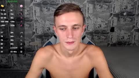 Snapshot of oliverfresh chatting on 09-28-25, 09:25 Oliver online show from 09-28-25, 09:25