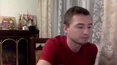 Snapshot of oliverlucky chatting on 10-10-25, 05:56 CryotoneX online show from 10-10-25, 05:56