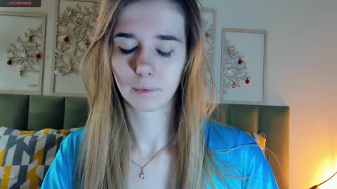 Snapshot of olivia_7 chatting on 12-23-24, 07:52 Olivia online show from 12-23-24, 07:52