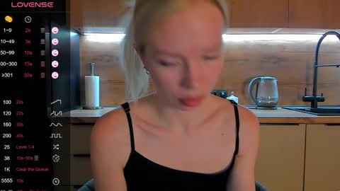 Olivia 3 online show from 05-22-26, 09:09