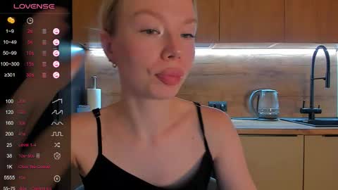 Olivia 3 online show from 05-28-26, 09:12