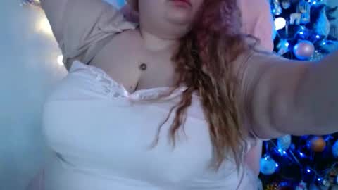 Snapshot of olivia_bud_gold chatting on 01-24-25, 09:06 Olivia Gold online show from 01-24-25, 09:06