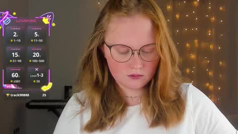 Olivia Date online show from 10-16-25, 02:51