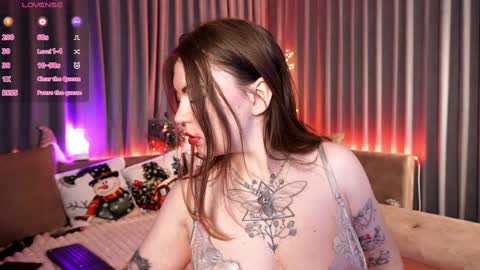 Snapshot of olivia_devis chatting on 01-13-25, 11:08 SaraConor online show from 01-13-25, 11:08