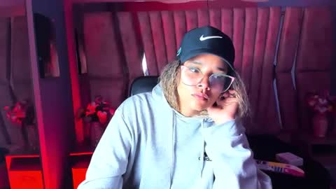  OLIVIA  online show from 01-09-25, 03:26