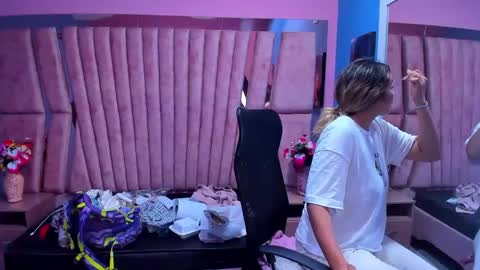  OLIVIA  online show from 01-16-25, 12:02