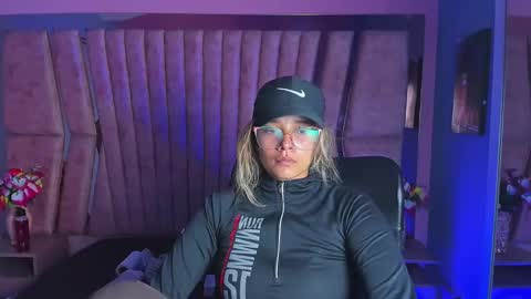  OLIVIA  online show from 01-21-25, 02:11