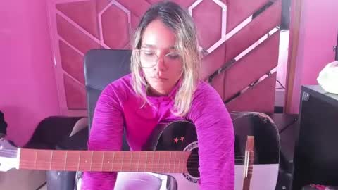  OLIVIA  online show from 02-04-25, 06:57