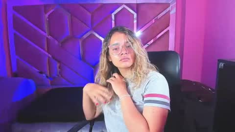  OLIVIA  online show from 02-19-25, 03:06