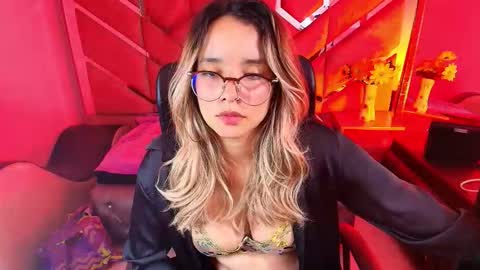  OLIVIA  online show from 11-11-25, 03:28