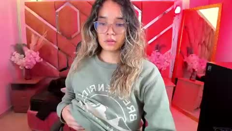  OLIVIA  online show from 06-30-26, 03:40