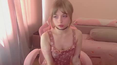 Snapshot of olivia_grr chatting on 07-11-26, 12:08 Olivia online show from 07-11-26, 12:08