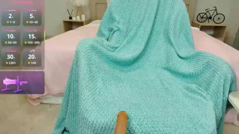 Olivia Hi guys Follow me  online show from 09-29-25, 12:16