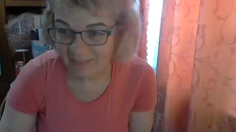 Olivia Mia online show from 05-20-26, 10:21