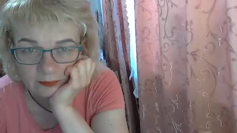 Olivia Mia online show from 06-17-26, 07:33