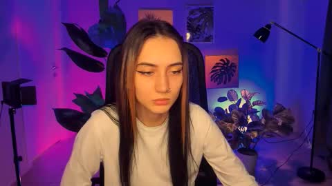 olivia_norton_ online show from 09-18-25, 09:33