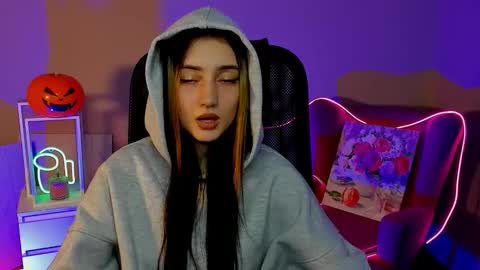 olivia_norton_ online show from 10-27-25, 04:22