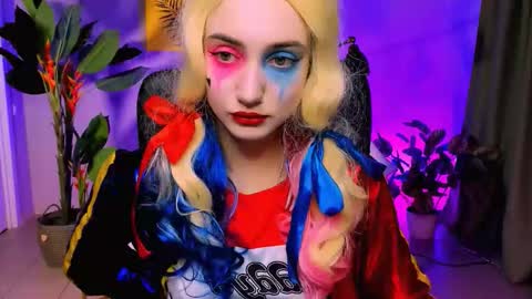 olivia_norton_ online show from 10-31-25, 03:02