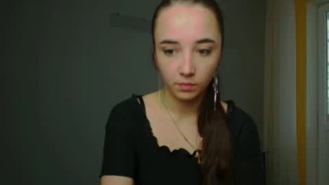 Olivia online show from 12-12-24, 08:03