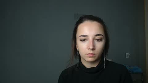 Snapshot of olivia_oliv chatting on 09-27-25, 01:05 Olivia online show from 09-27-25, 01:05