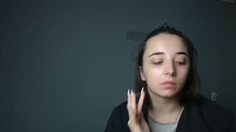 Snapshot of olivia_oliv chatting on 10-07-25, 11:18 Olivia online show from 10-07-25, 11:18