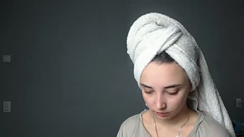 Snapshot of olivia_oliv chatting on 10-10-25, 09:41 Olivia online show from 10-10-25, 09:41