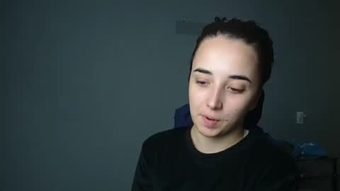 Snapshot of olivia_oliv chatting on 10-16-25, 06:20 Olivia online show from 10-16-25, 06:20